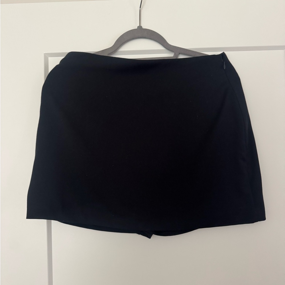 Abercrombie Scarlett Mini Skort